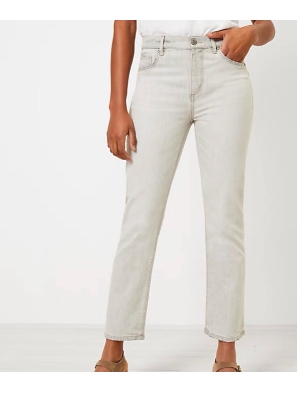 Women's High-Rise Curvy Straight Jeans in Light Stone